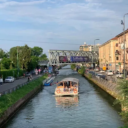 Adele In Darsena ميلان